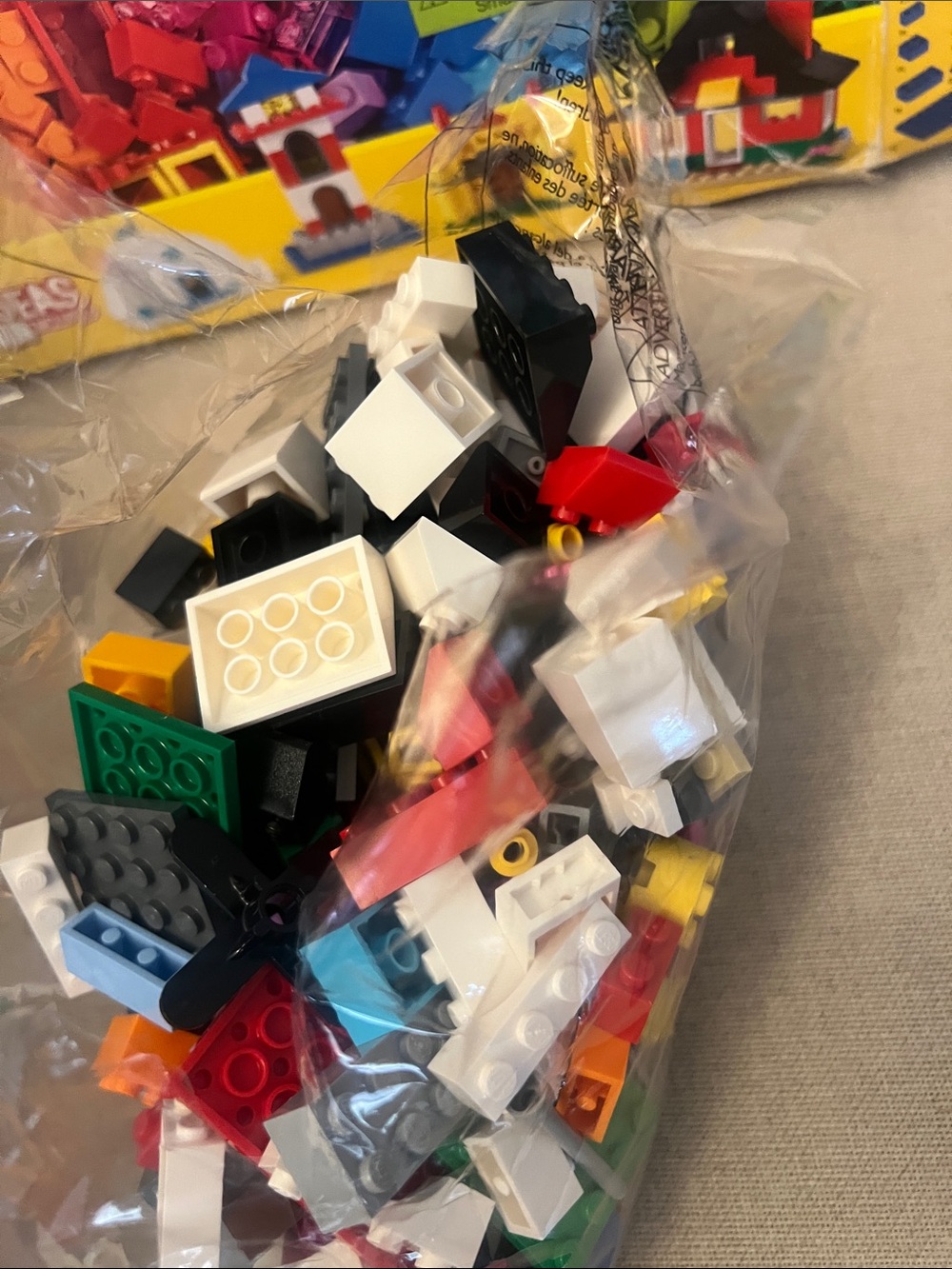 Lego Classic Building Set - Yellow, Red, Blue, Green, White, Black - Picture 4 of 4